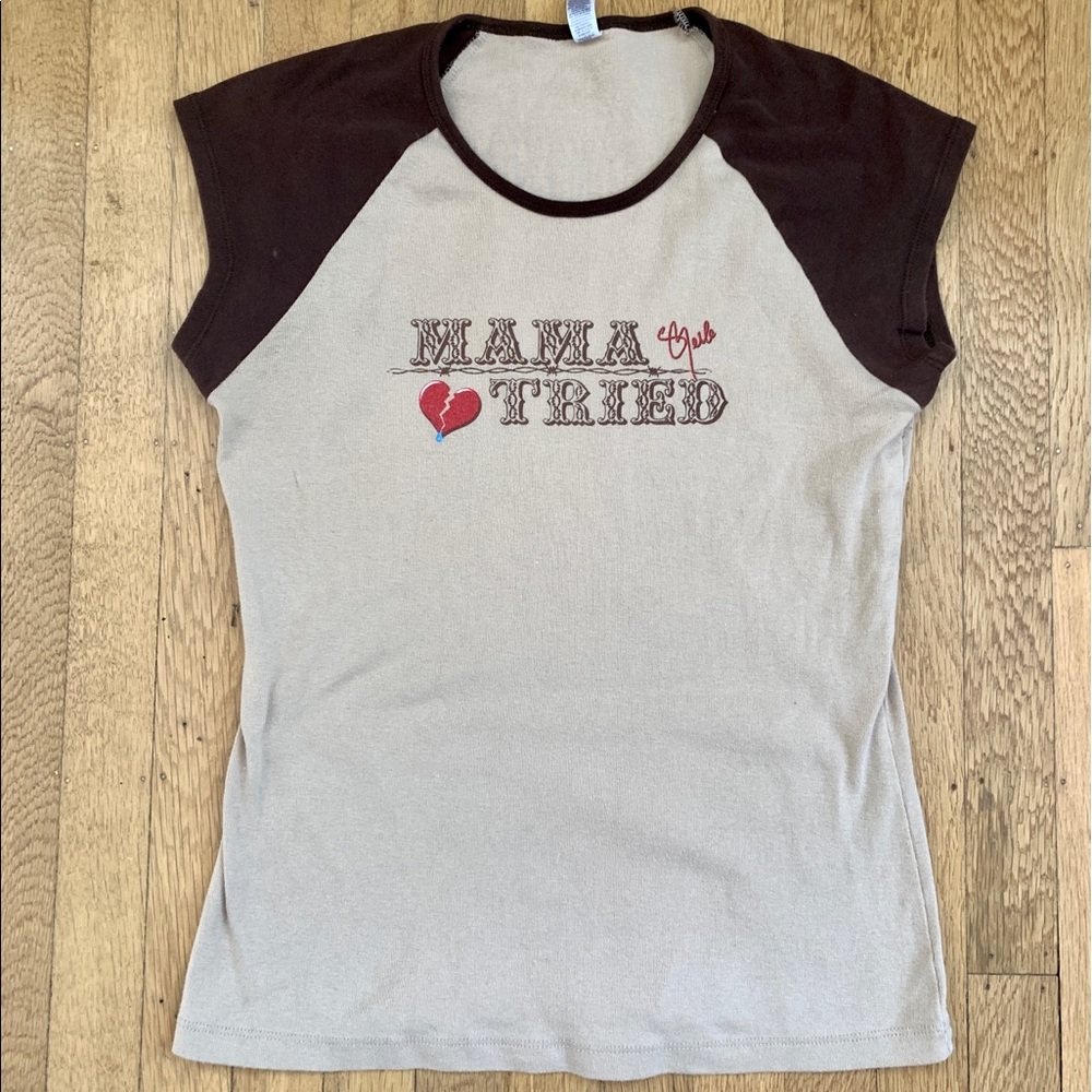 Vintage country music tee Merle Haggard “Mama Tried”